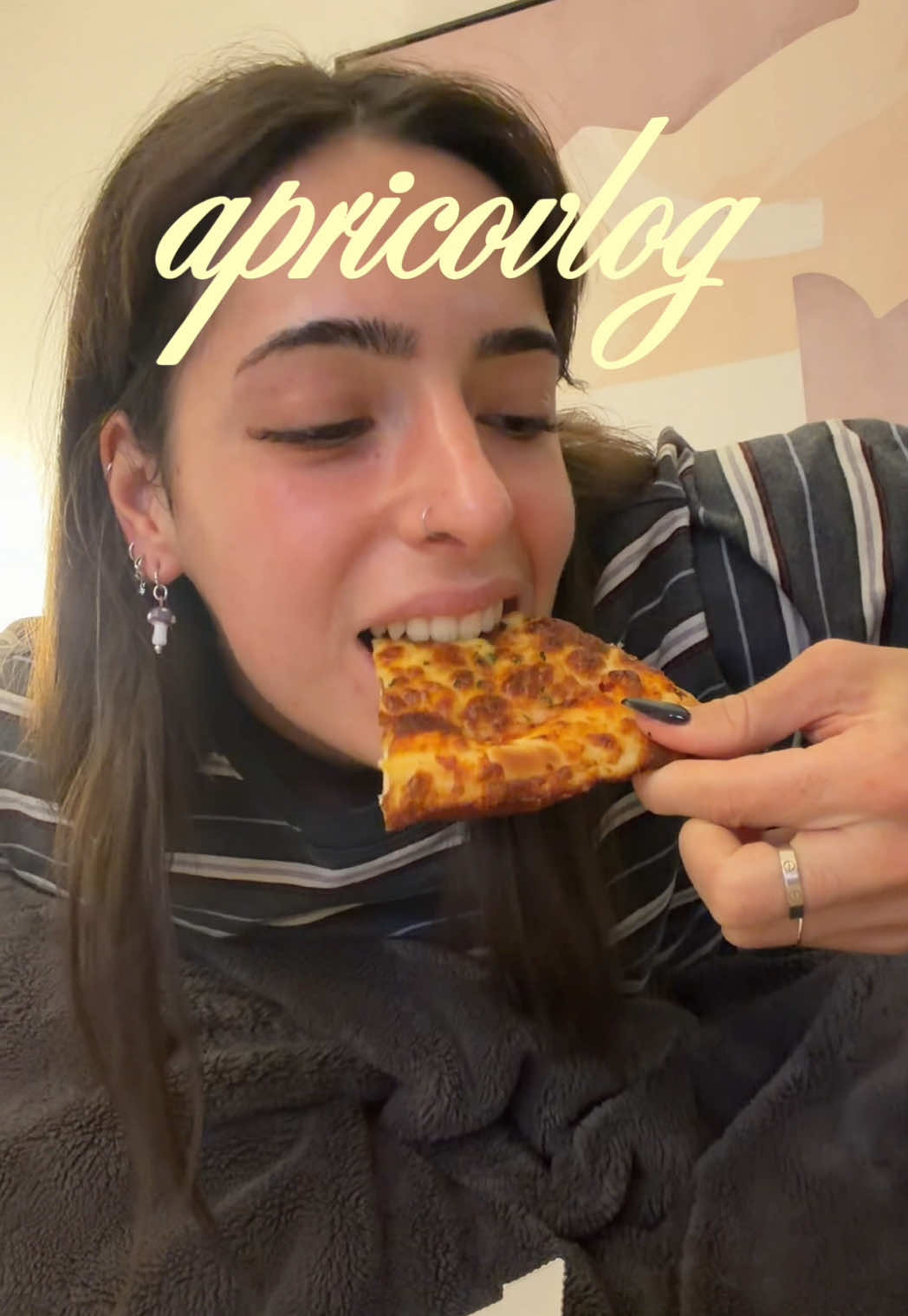 @apricotmaxine