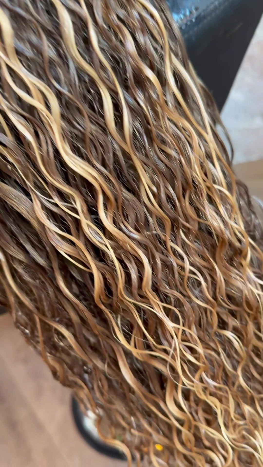 @Nika Curly