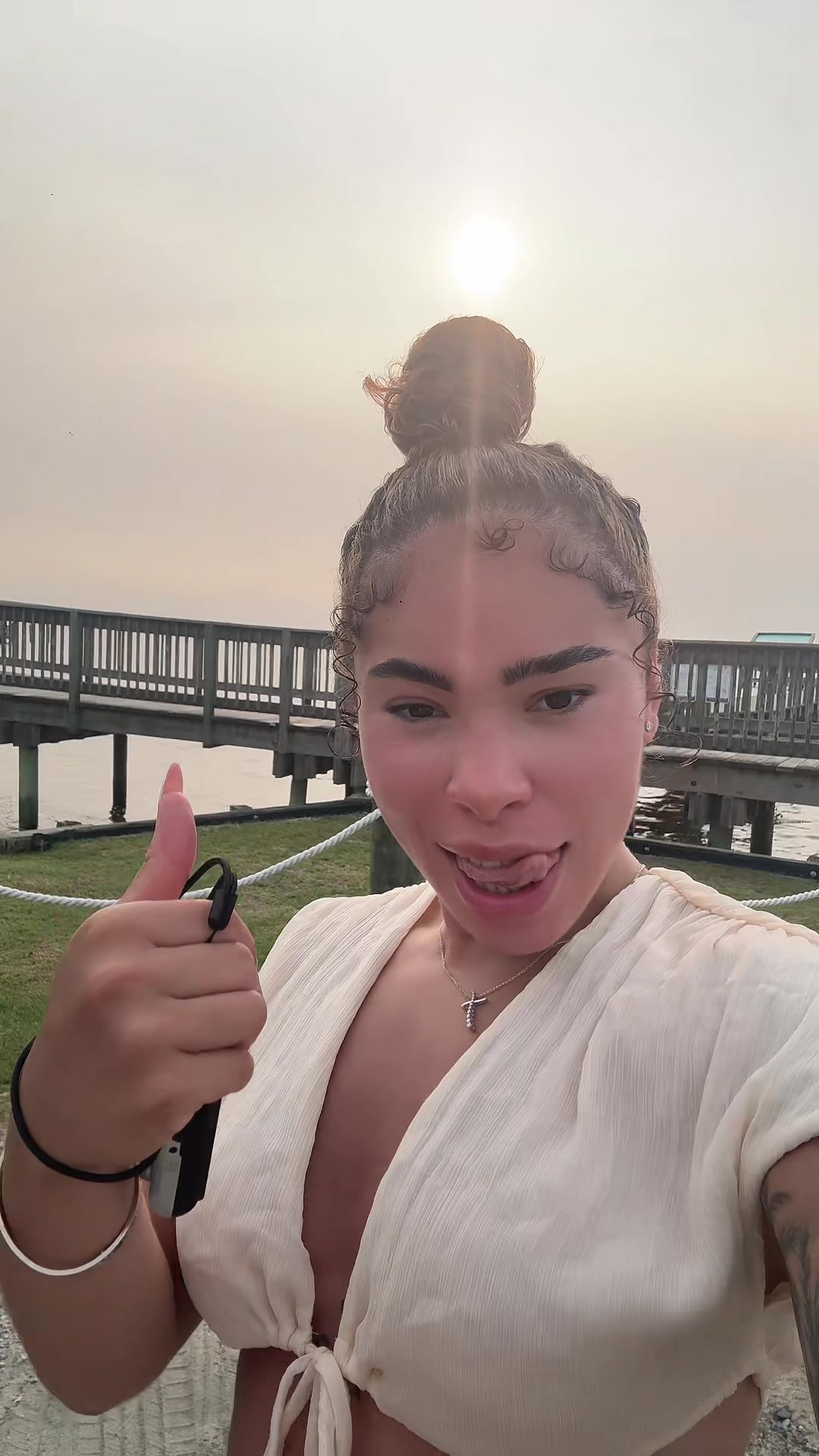 @Bella