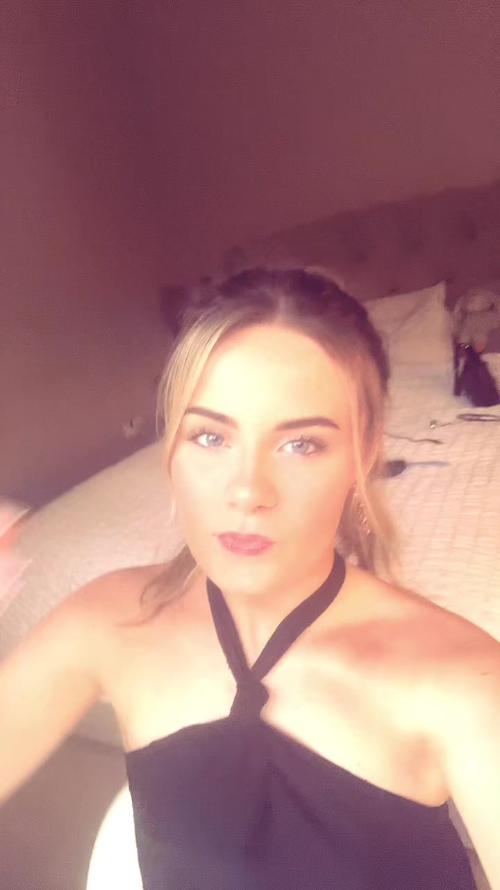@Aoibheann🍒🍸
