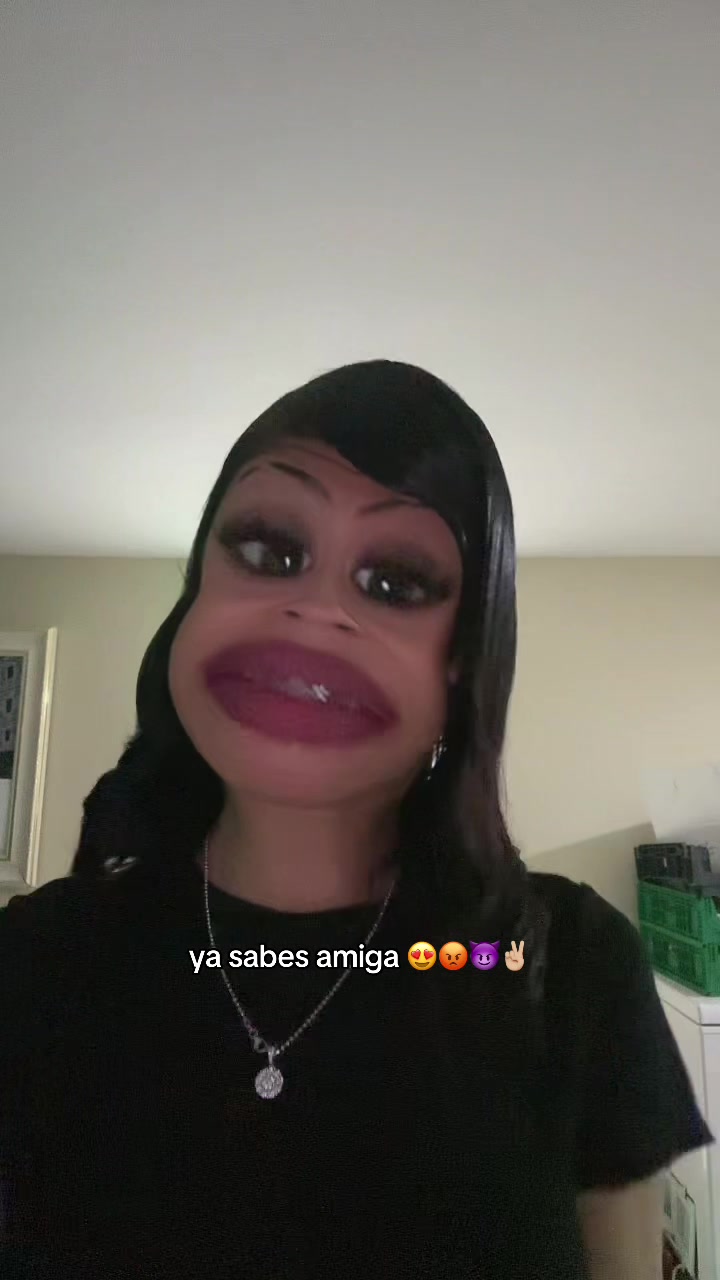 @crymiamor_