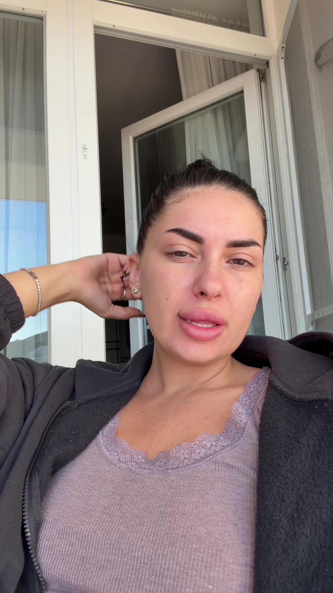 @AdeAdelina19