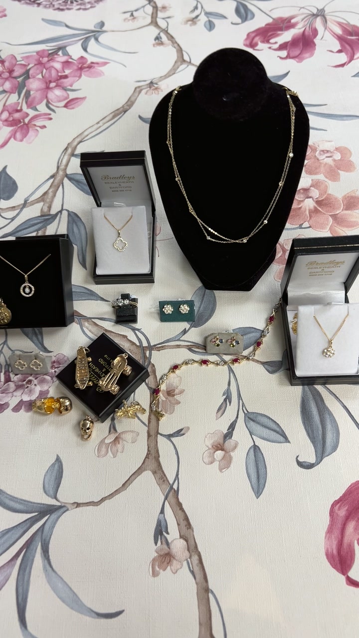 @BradleysJewellers