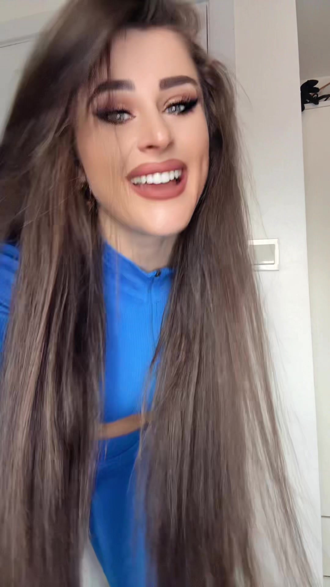 @Dorina HAPPY 🤪