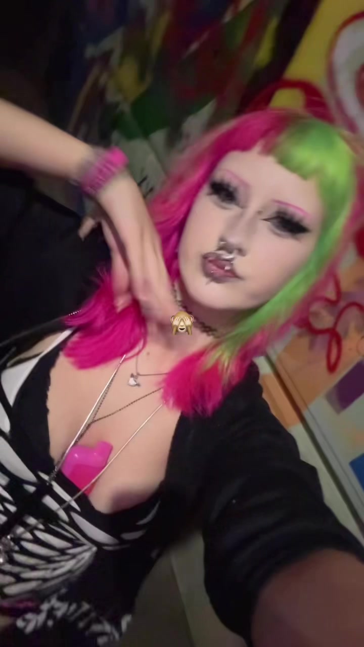 @☣︎