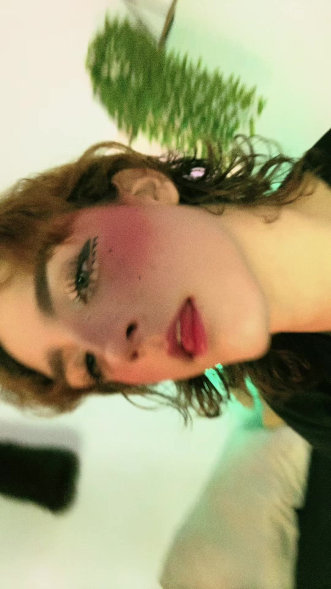 @Juli 🦋