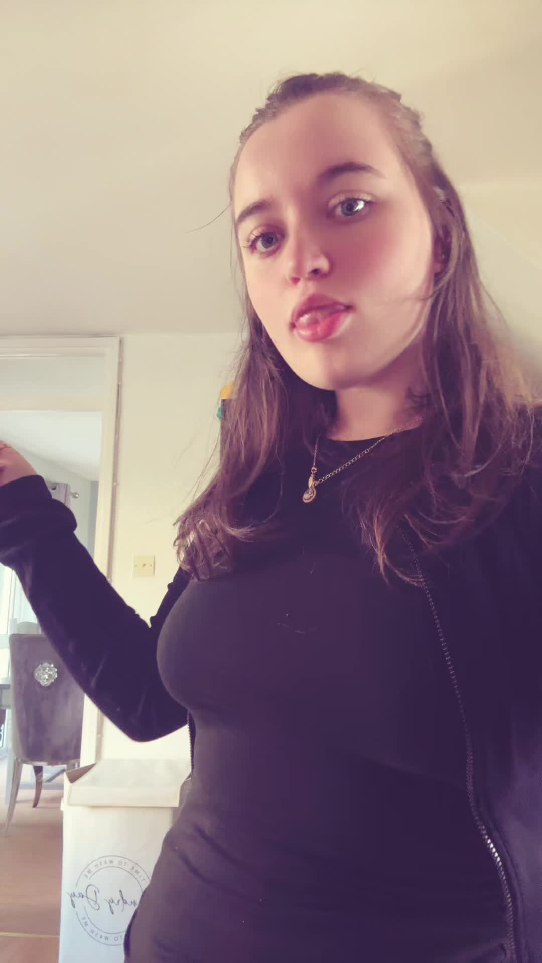 @izzy.xoxo
