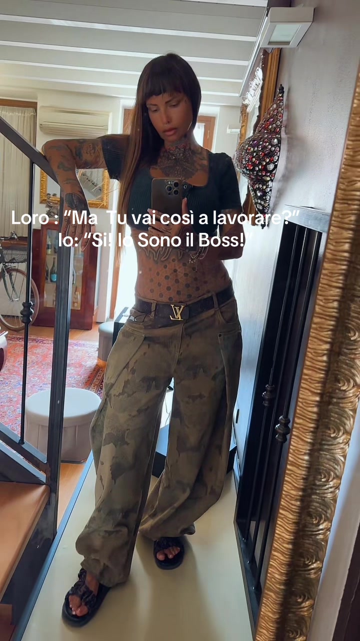@whoisaphrodita