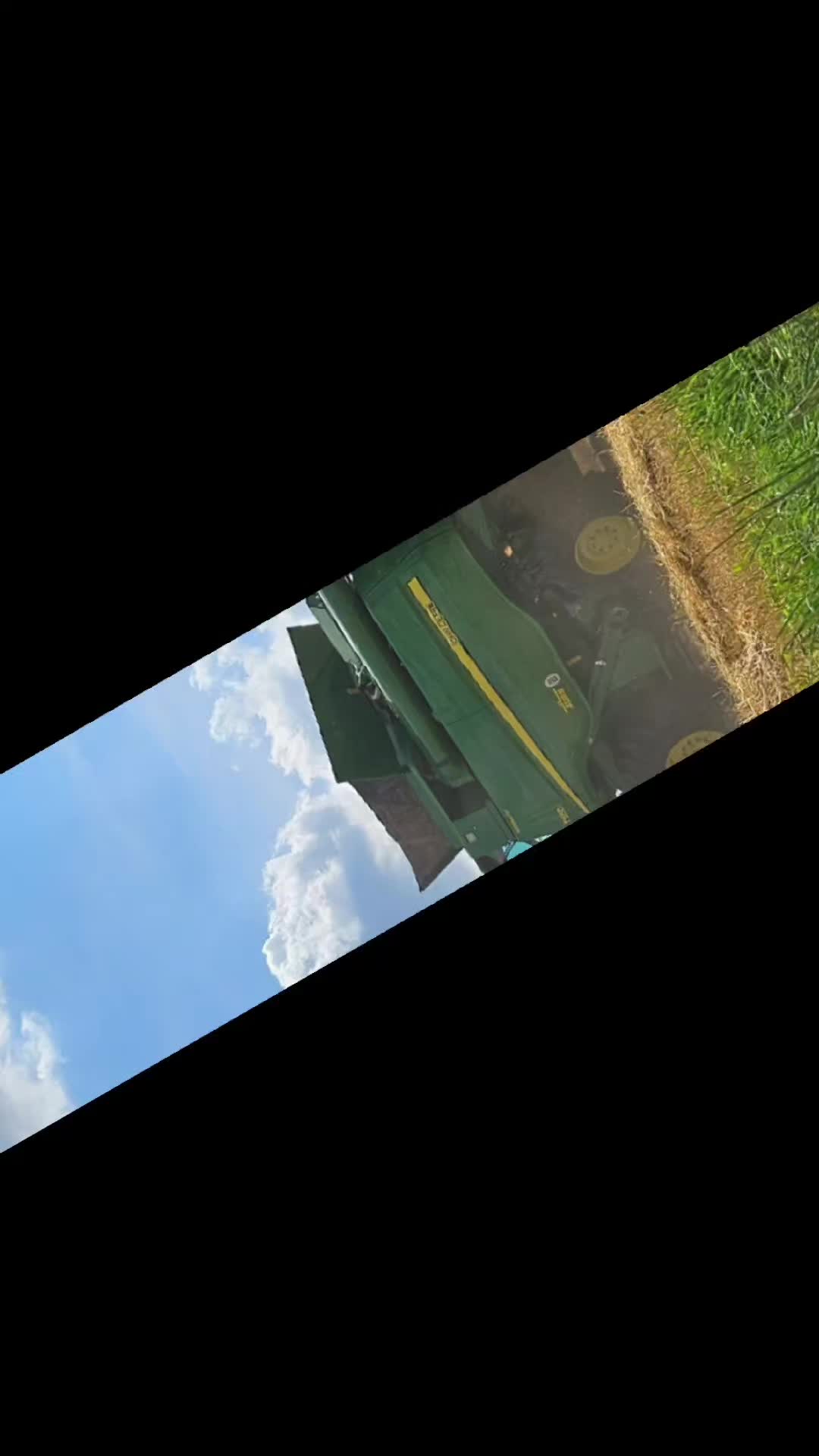 @Cora 🐴 👩🏼&zwj;🌾🐴🦄🤴🏻