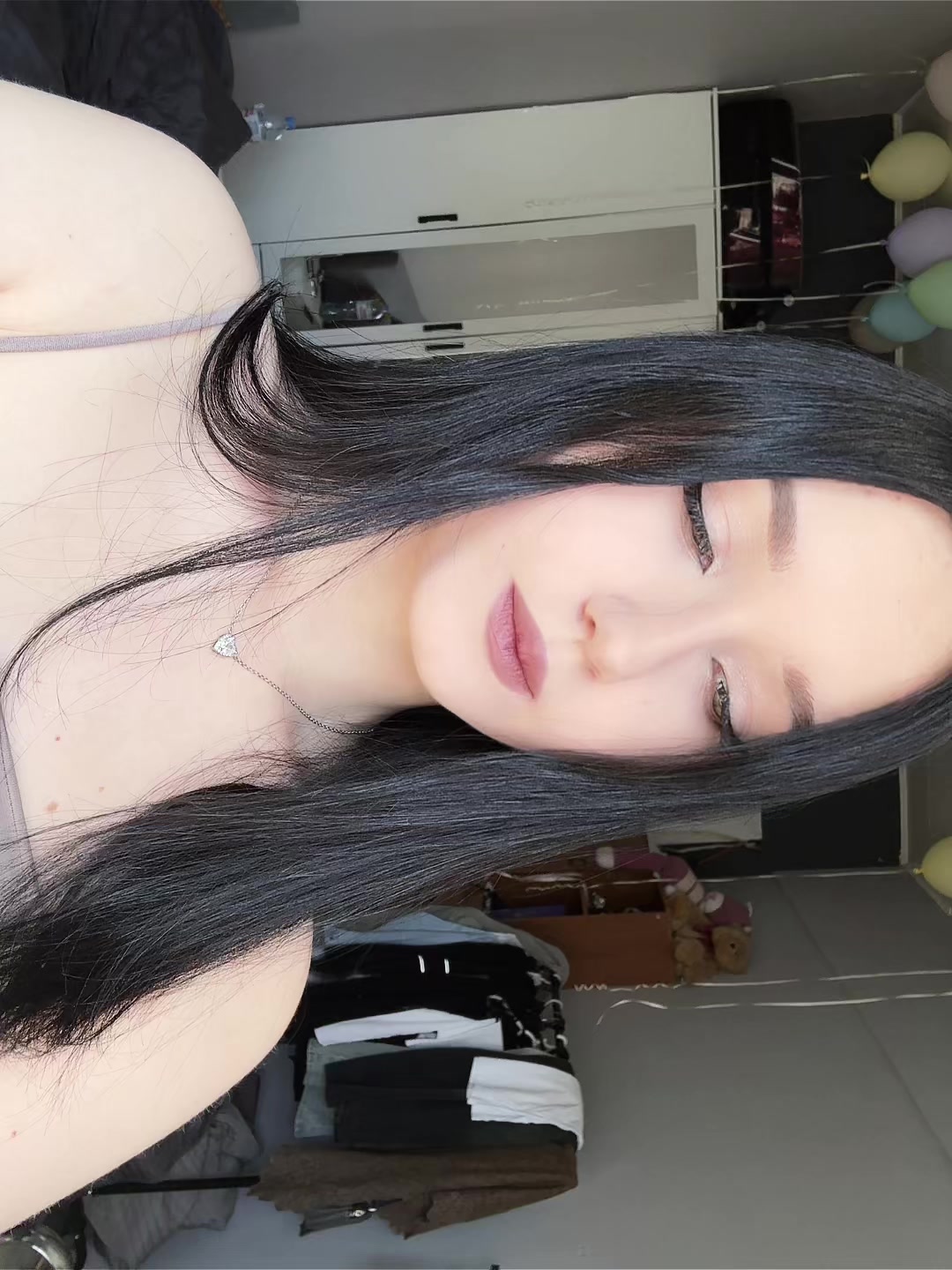 @олечка 𖣂