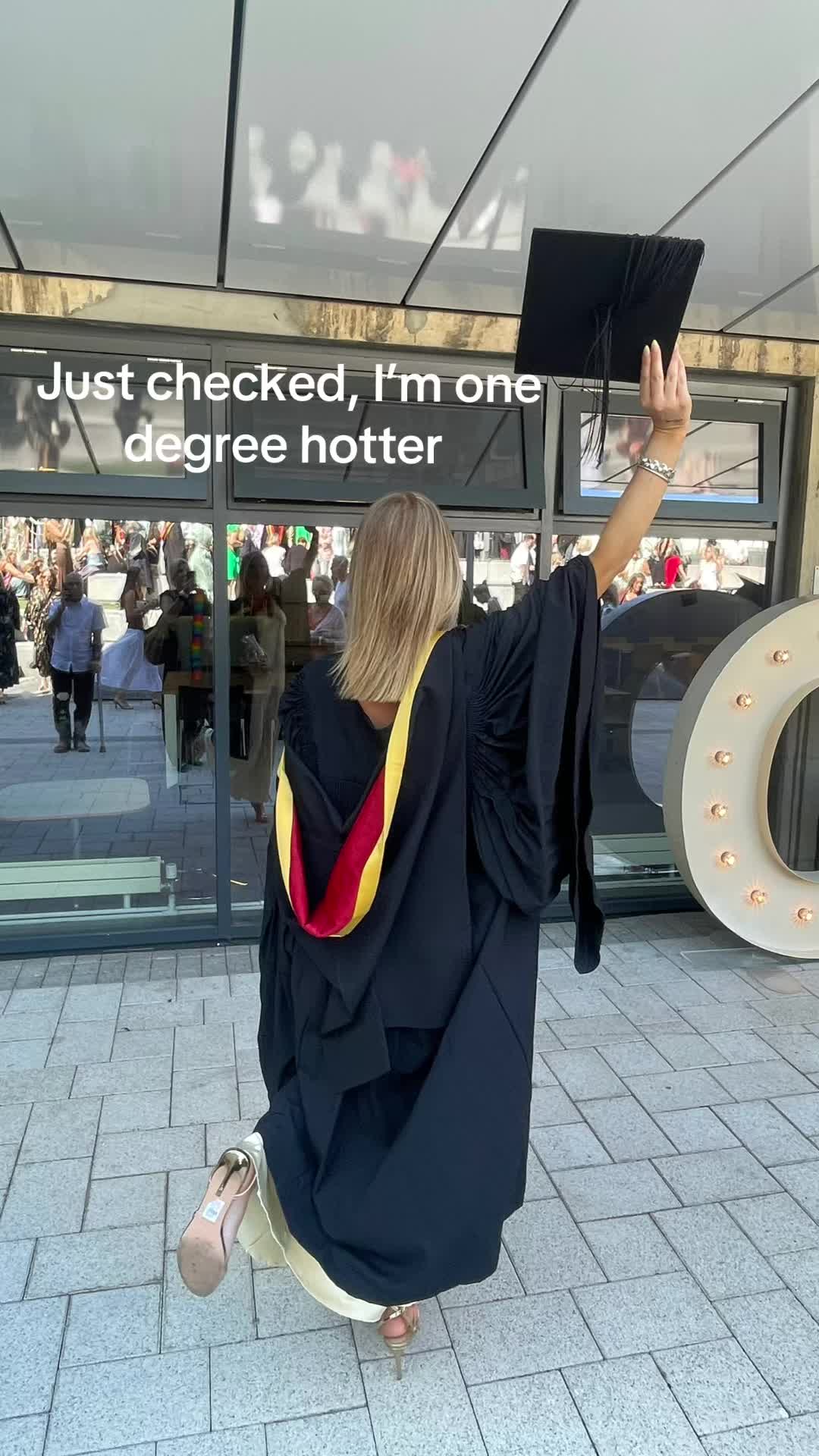 @scarlettduggan_