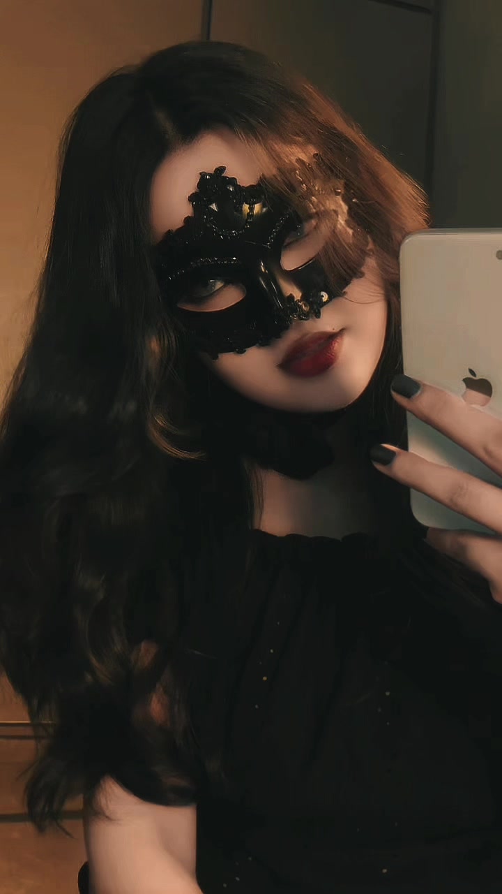 @Hassena🖤🕊️
