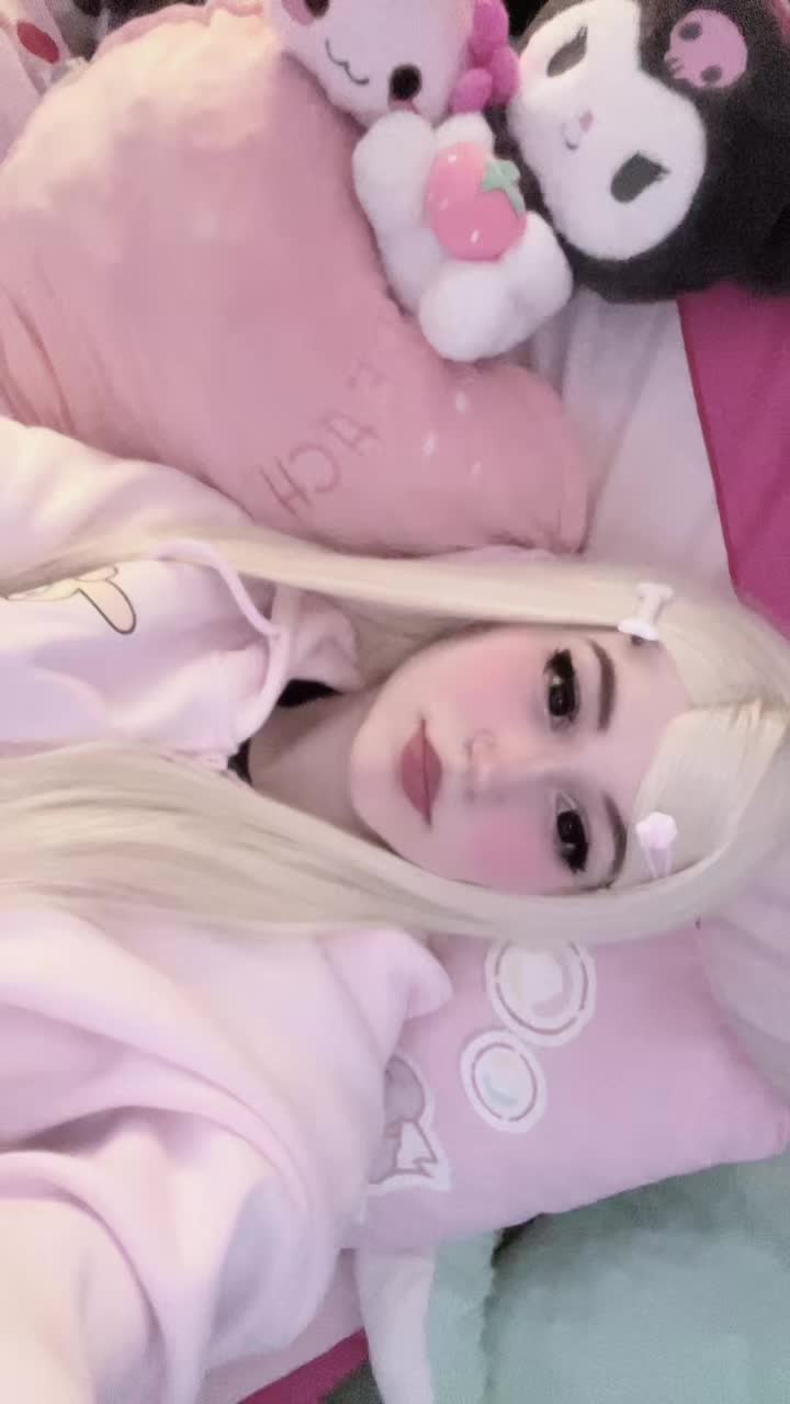 @Bunni 🐾🎀🧁