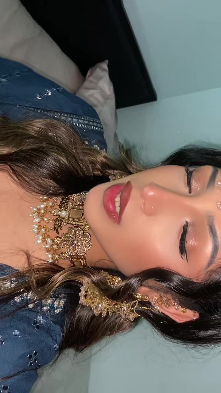@Khadeza