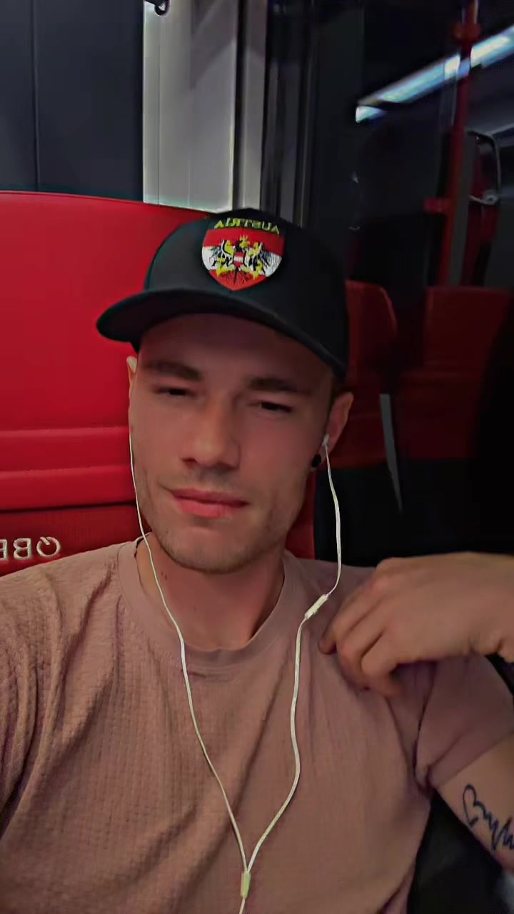 @Jörgi✔️