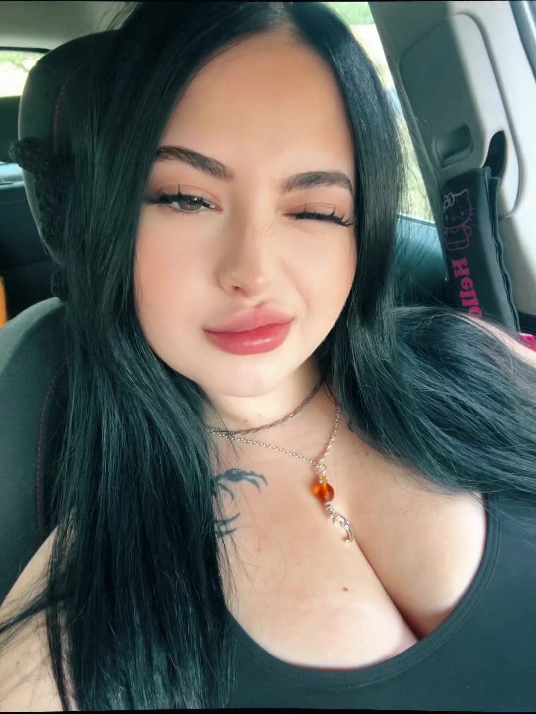 @rebevvv