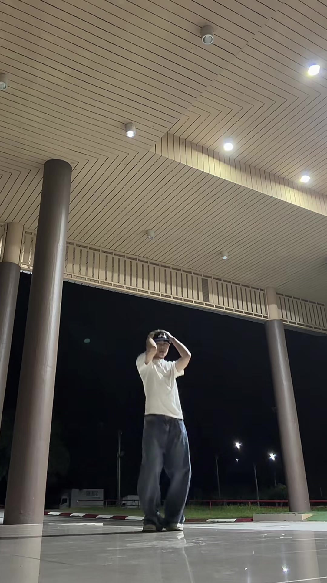 @mon