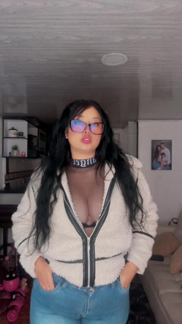 @Camii León