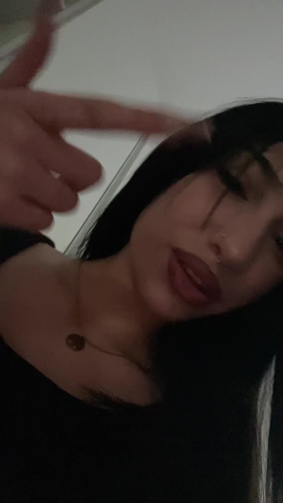 @𖣂