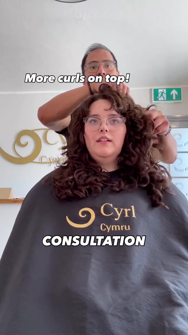@The Curl Cutter ✂️