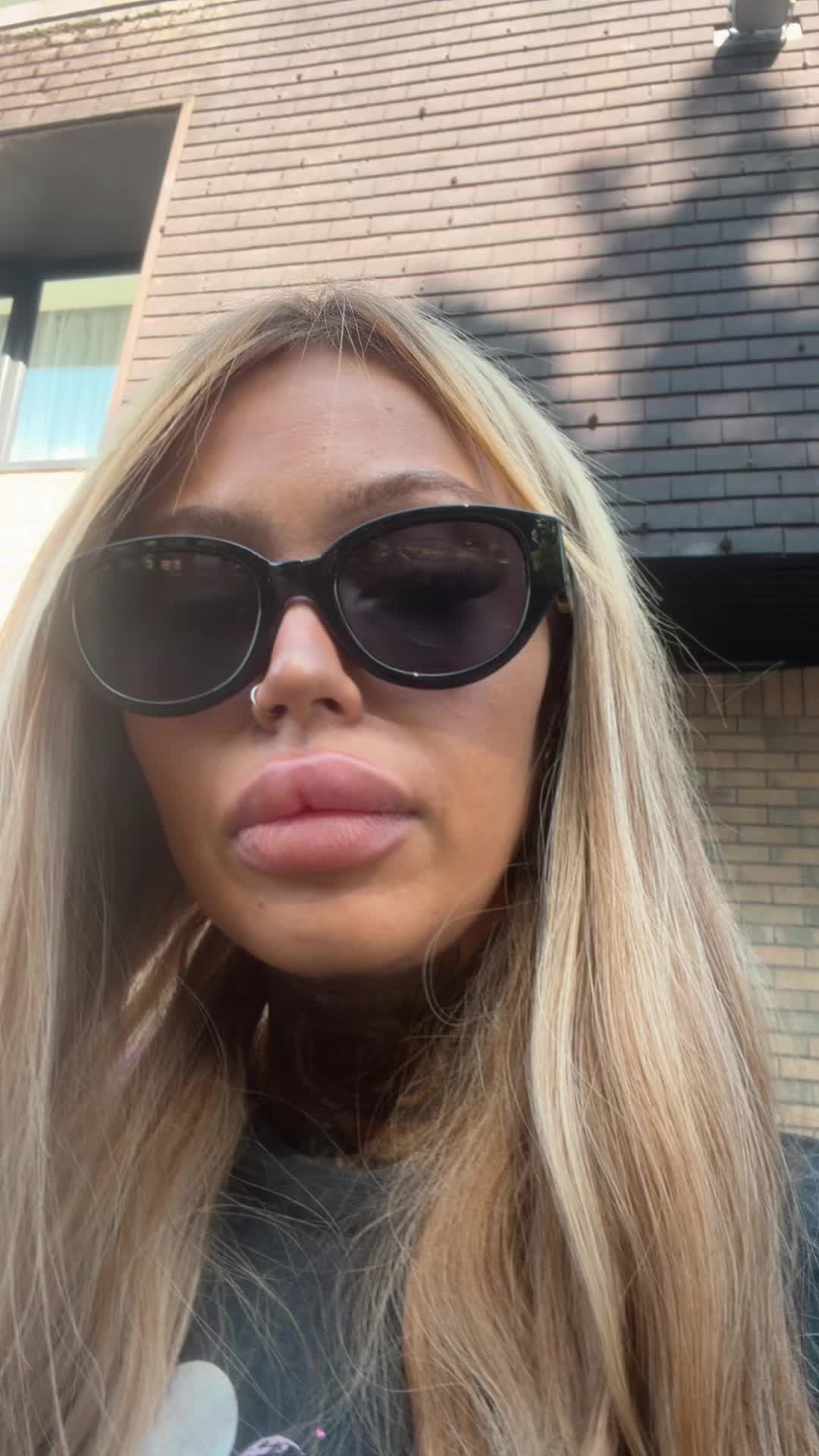 @honeyboneyx