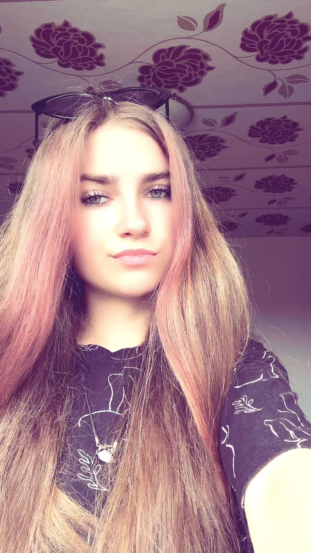 @c.tania17