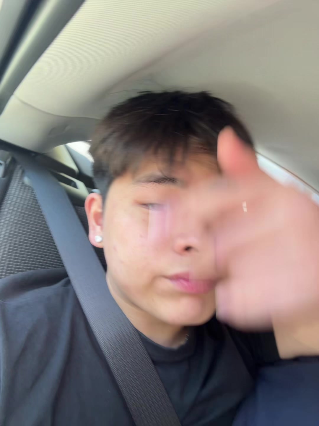 @🦦
