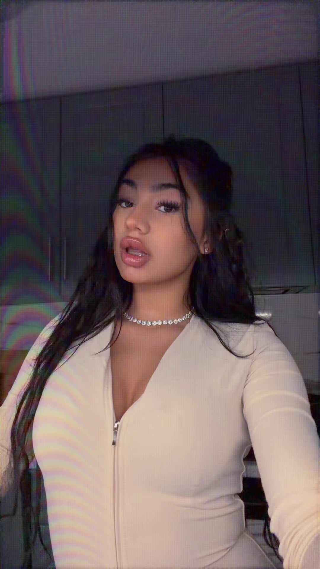 @Anais