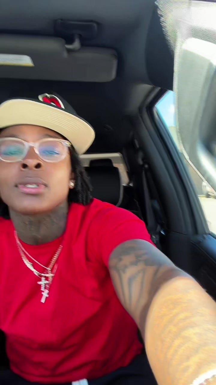 @DeFromTheSipp