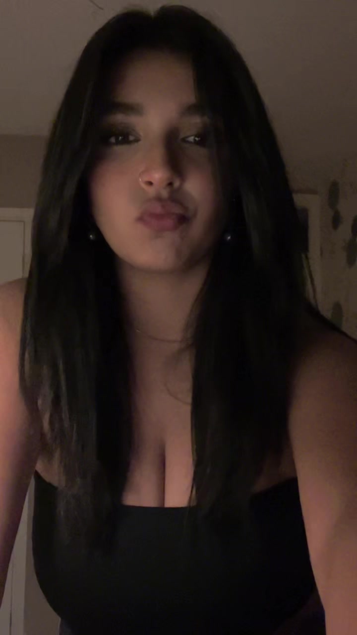 @Janvi 🪸