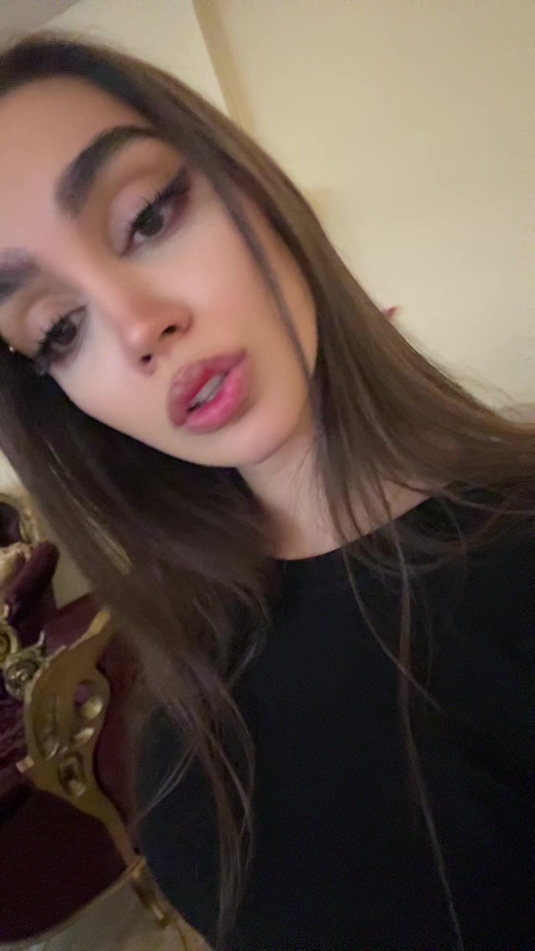 @Mia