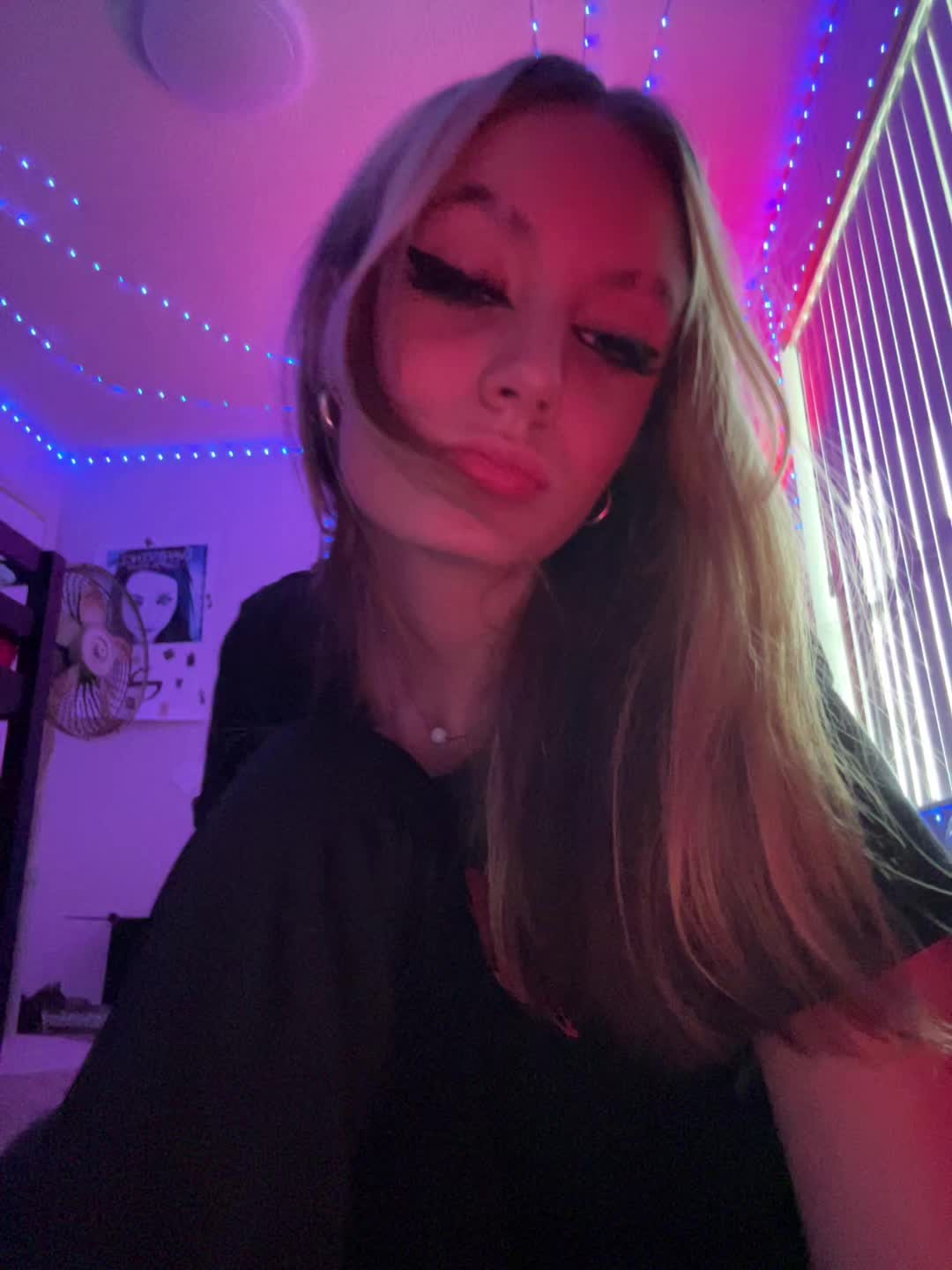 @๐ซ