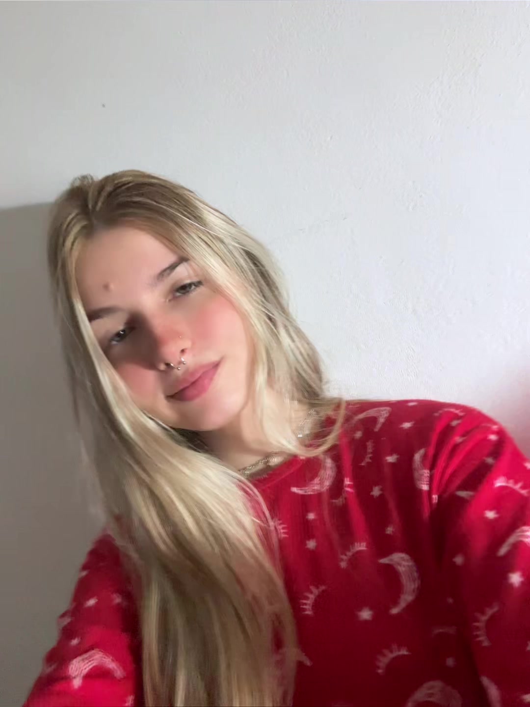 @Emillymazioli