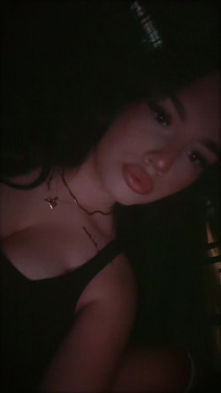@deea😻