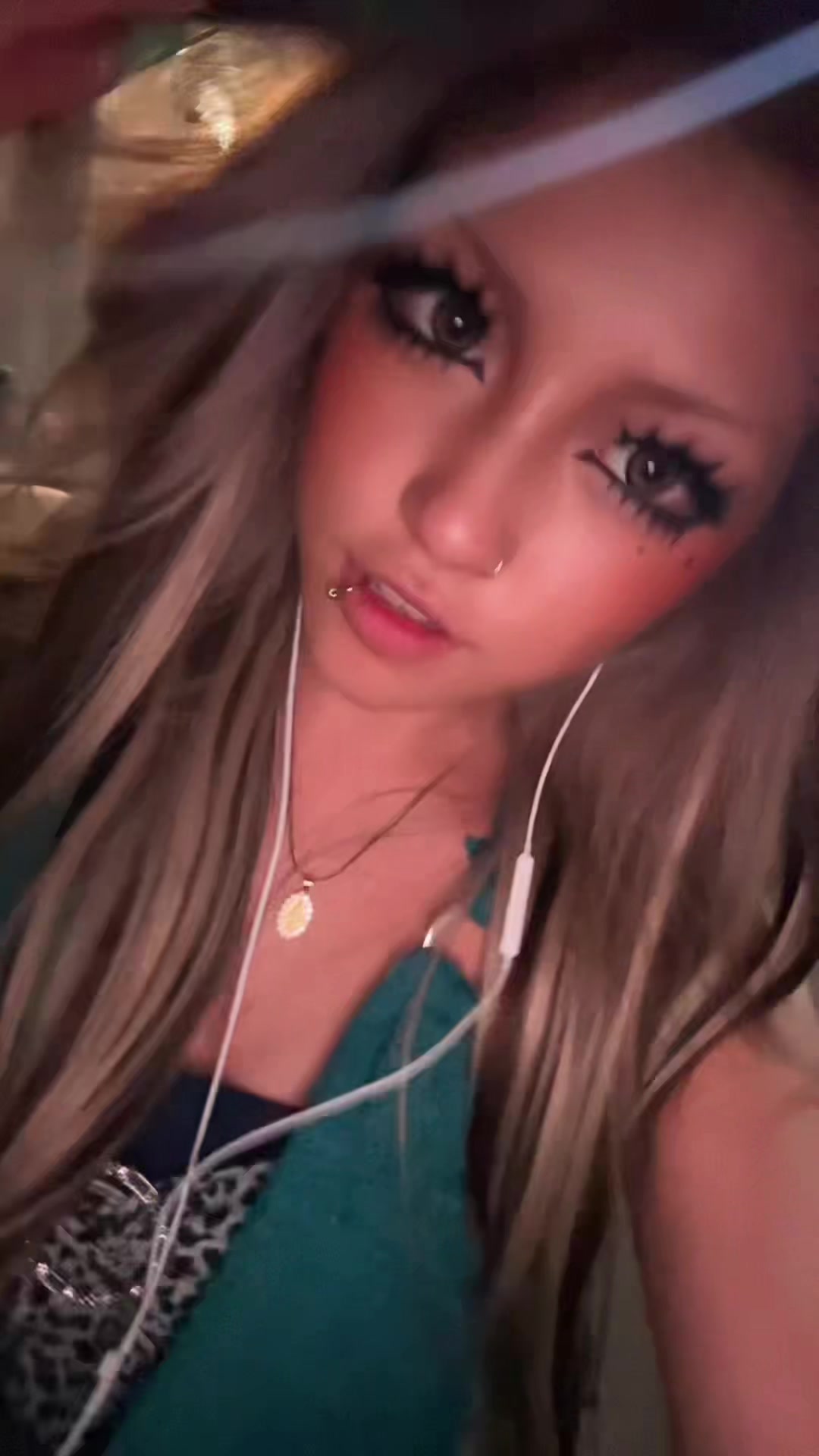 @𝗥 𝗔 𝗡 . 🌺