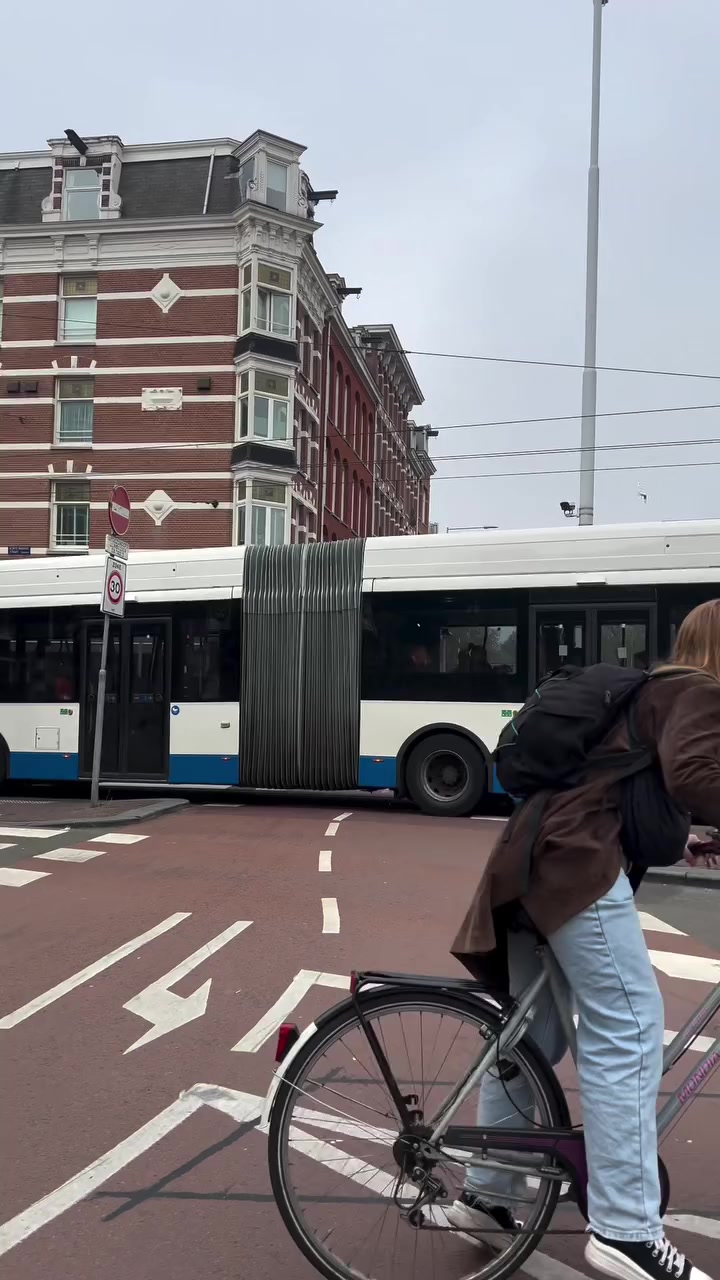 @Nis Lou 🇳🇱