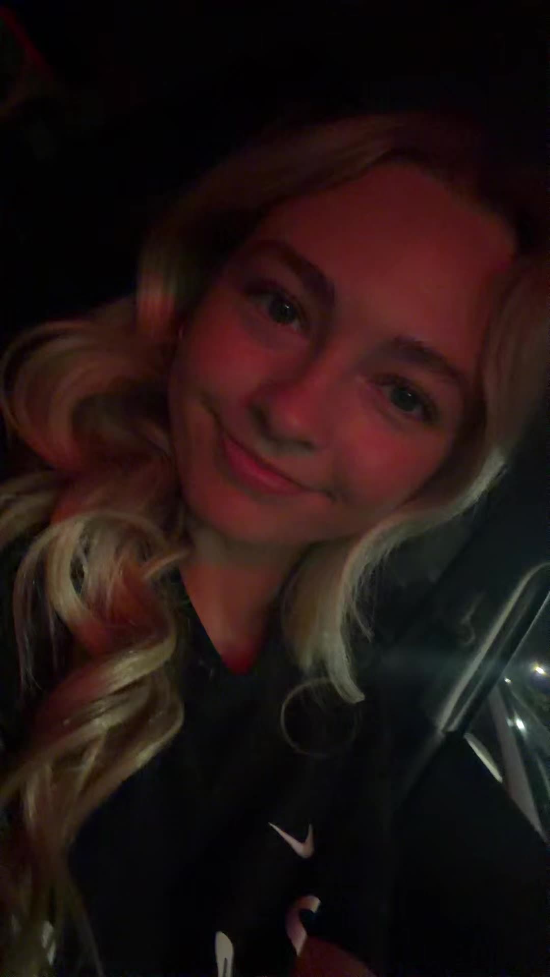 @bella