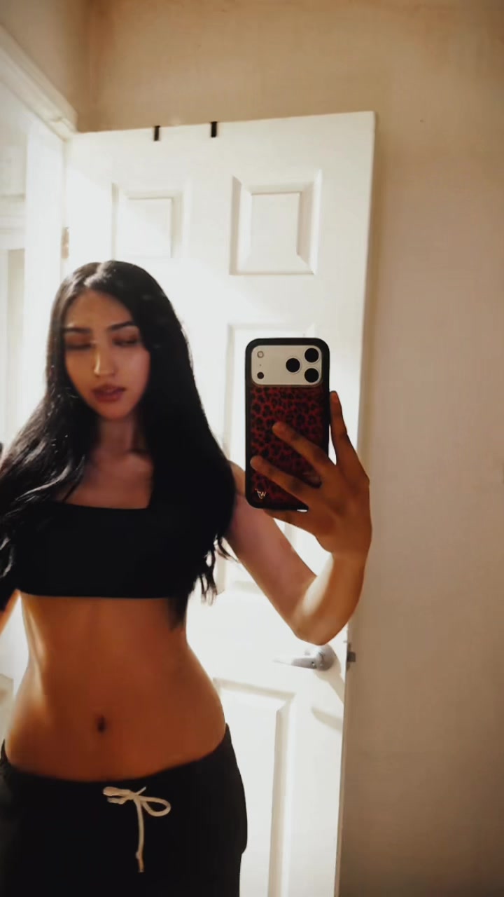 @Isabella