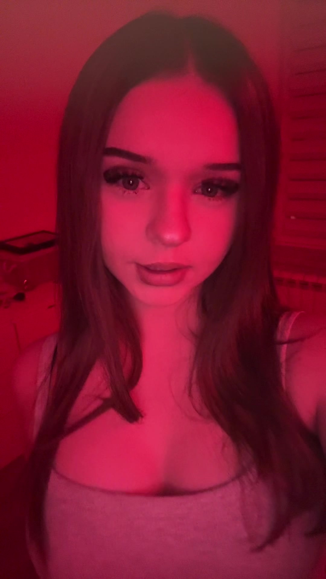 @zuvanxar_