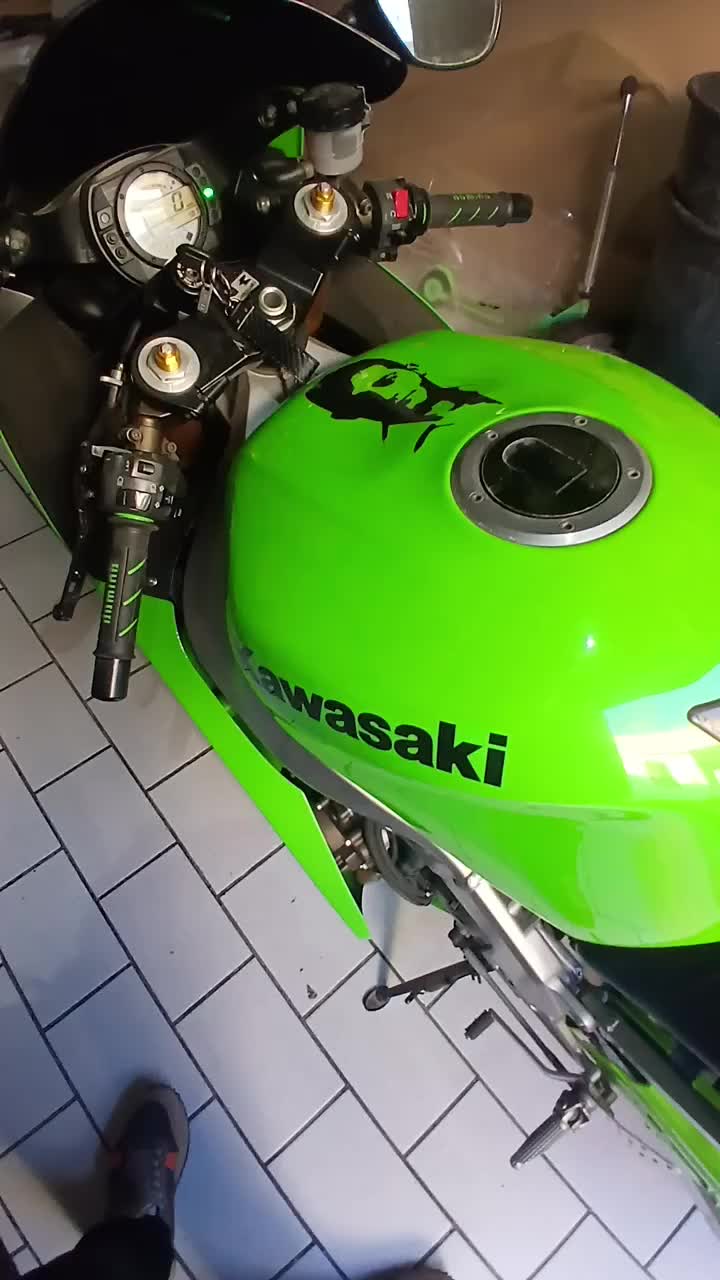 @Klajdi