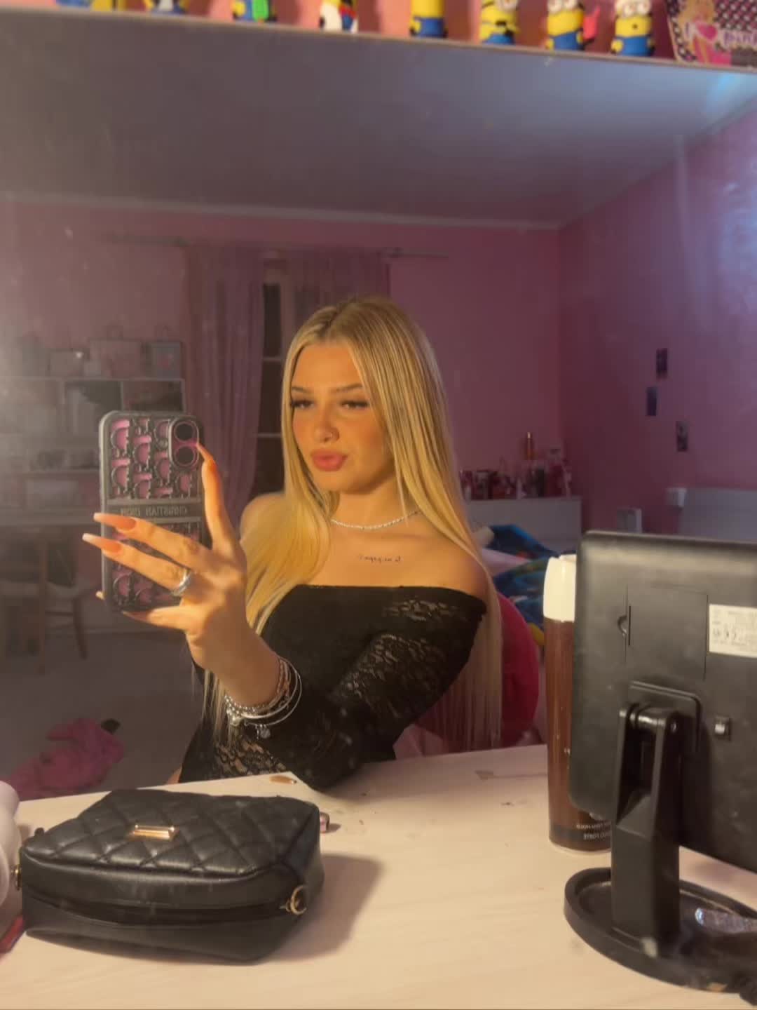 @🎀