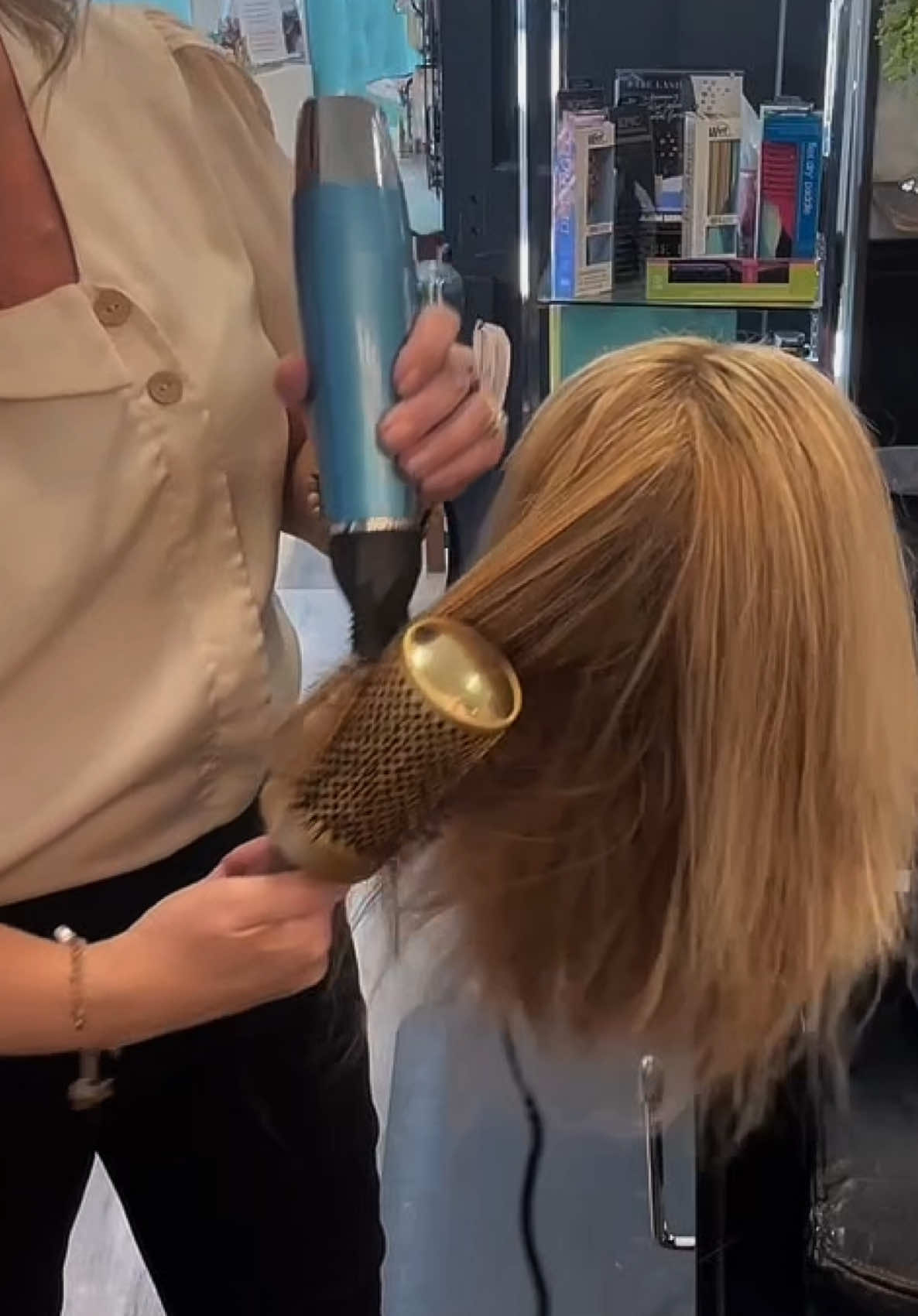 @BeautifulMeHairStudio