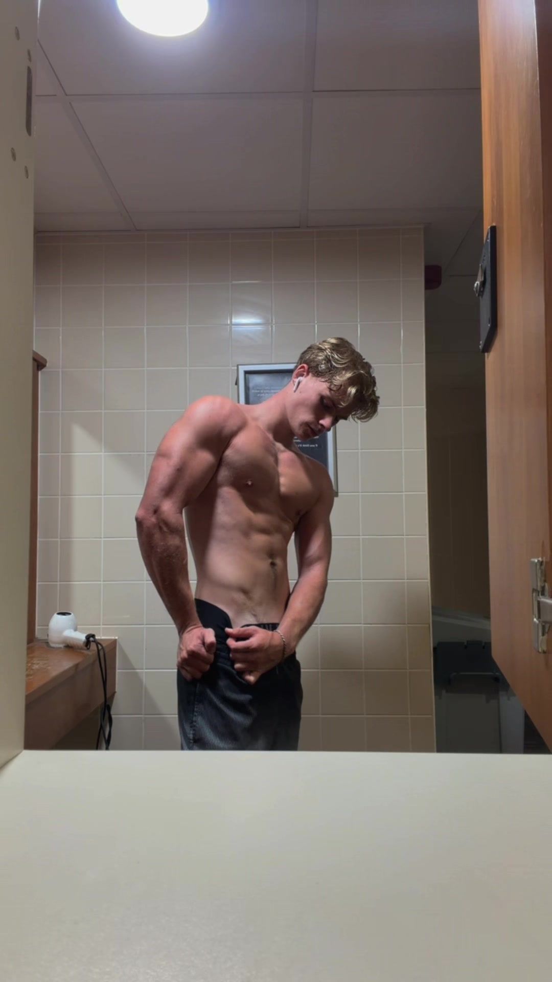 @henrylifts