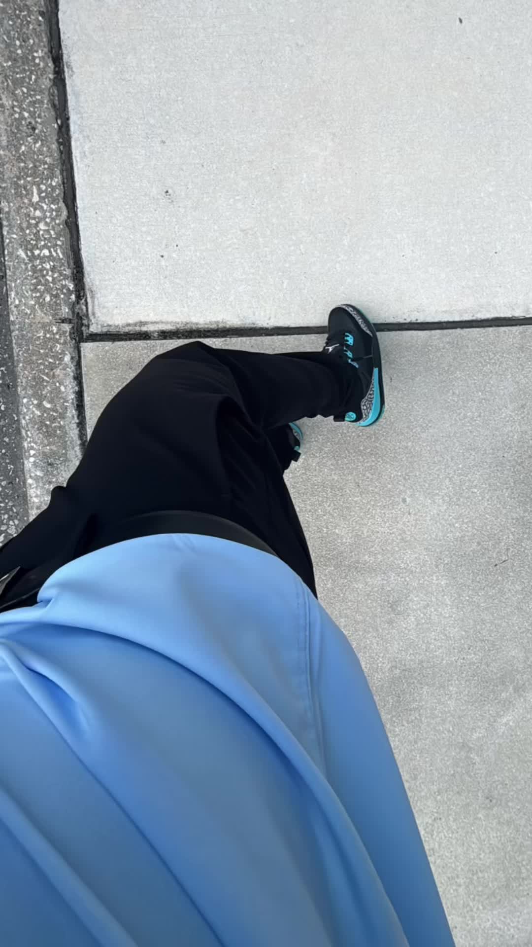 @️