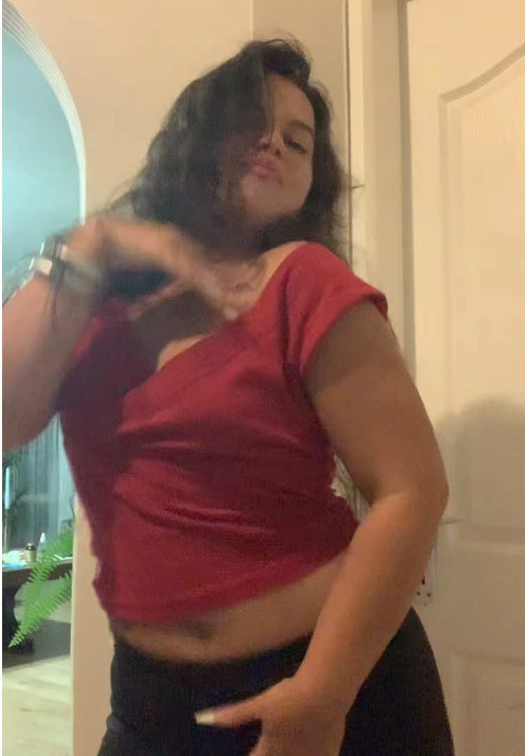 @ellaroumenov