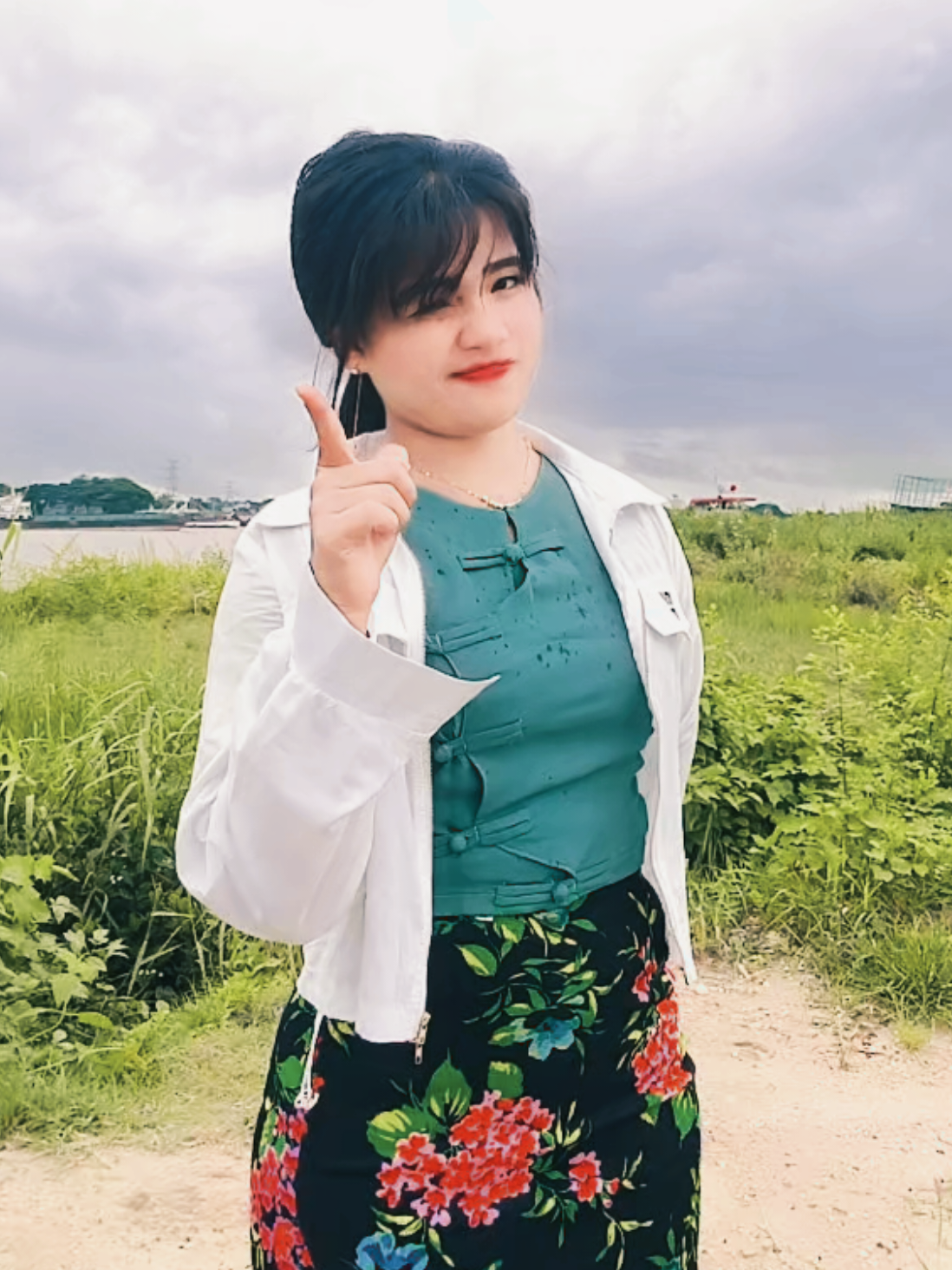 @🇲🇲{ဒလသူလေး}⭐ဇူလိုင်မိုး⭐