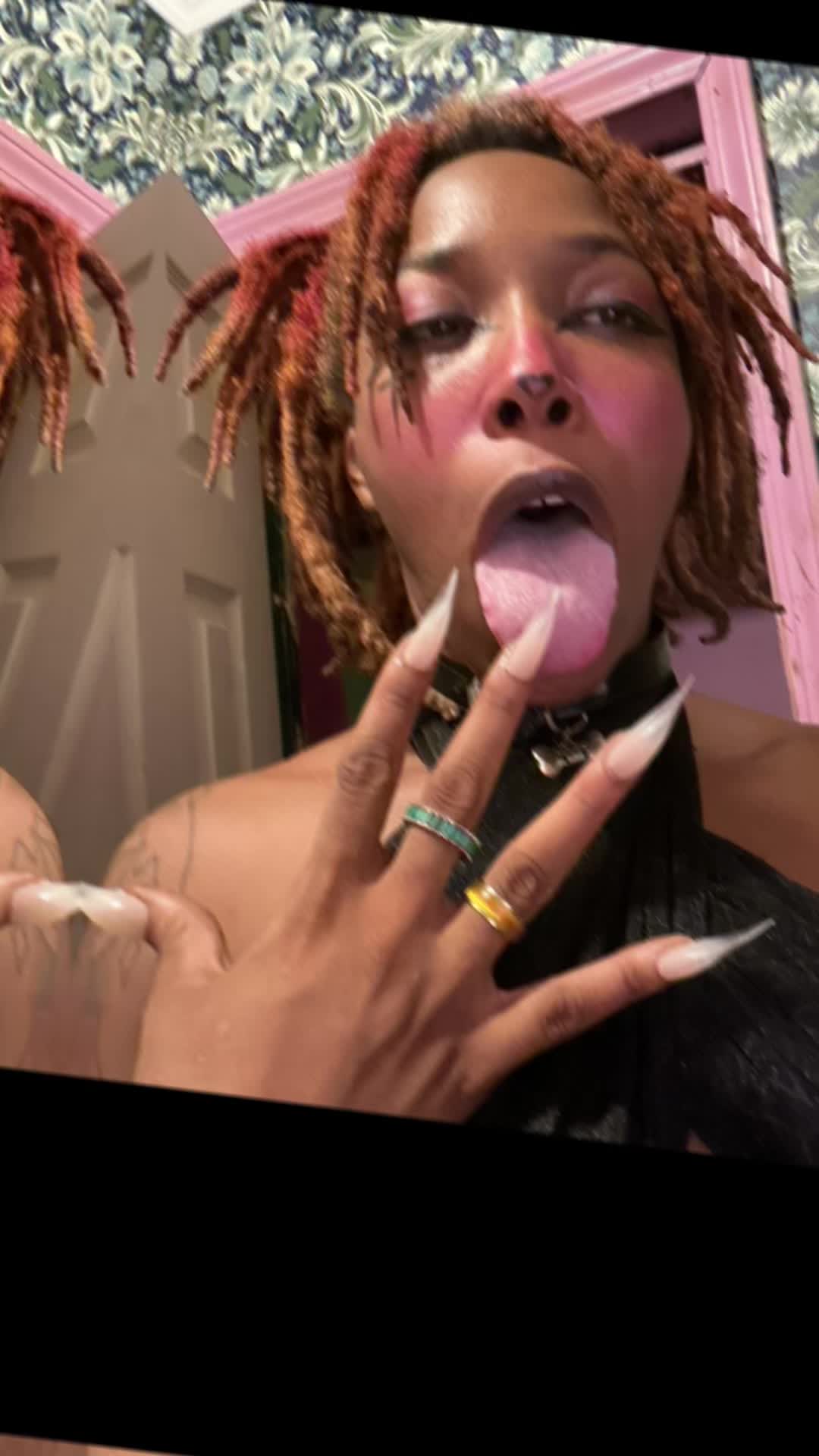 @SmirskyMonroe
