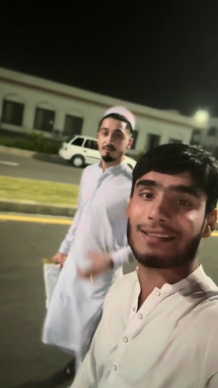 @Ali_khan๐๐ถ