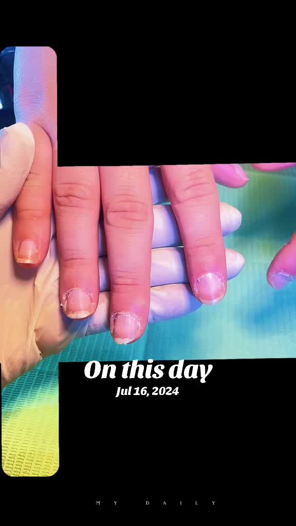 @PrettyPlushNails