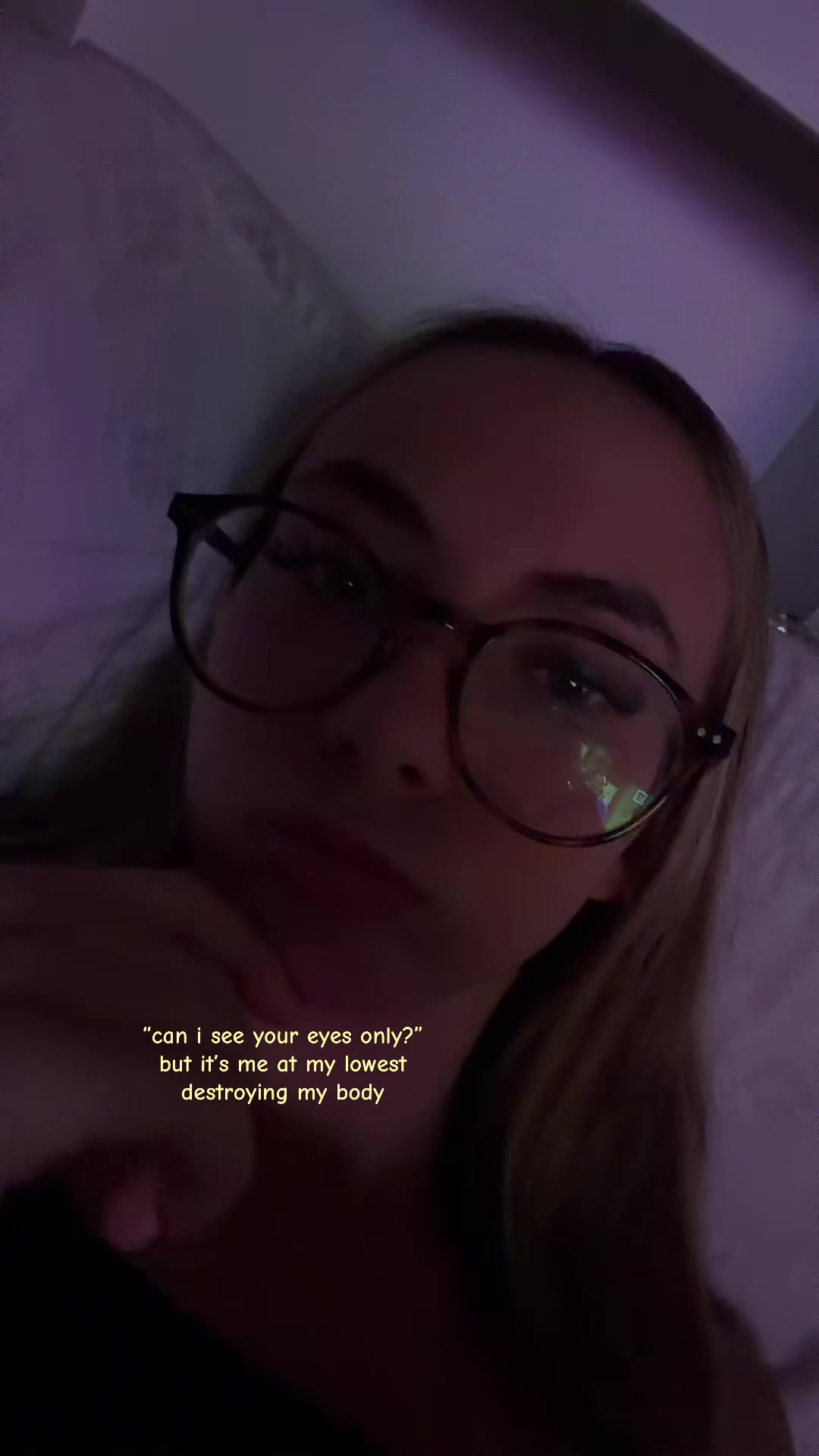 @???